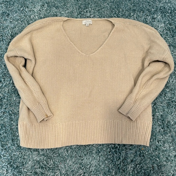 Lucky Brand Sweaters - Lucky Brand V neck sweater